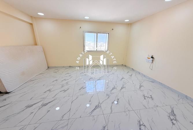 975354 - Property Image 3