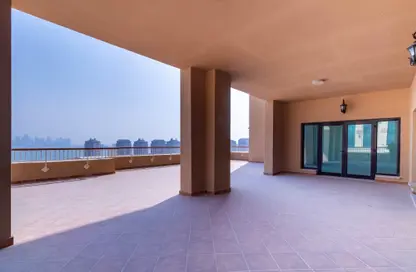 Terrace image for: Penthouse - 5 Bedrooms - 6 Bathrooms for rent in Piazza Arabia - Porto Arabia - The Pearl Island - Doha, Image 1