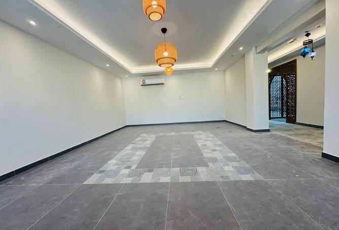 942730 - Property Image 2
