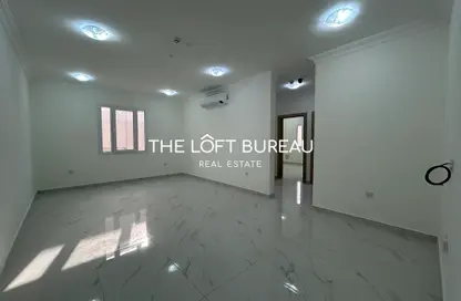 Apartment - 2 Bedrooms - 2 Bathrooms for rent in Bin Omran - Fereej Bin Omran - Doha