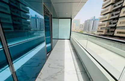 Apartment - 2 Bedrooms - 3 Bathrooms for rent in Marina Tower 02 - Marina District - Lusail