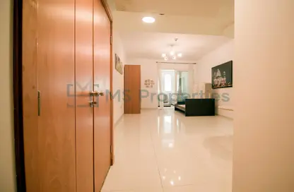 Apartment - 2 Bathrooms for rent in Viva West - Viva Bahriyah - The Pearl Island - Doha