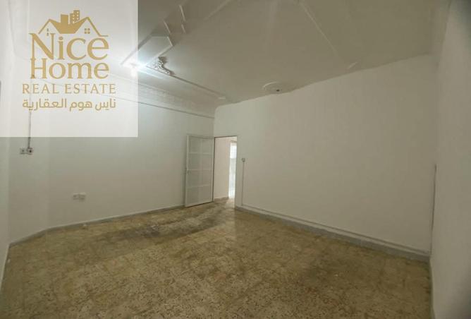 907626 - Property Image 2