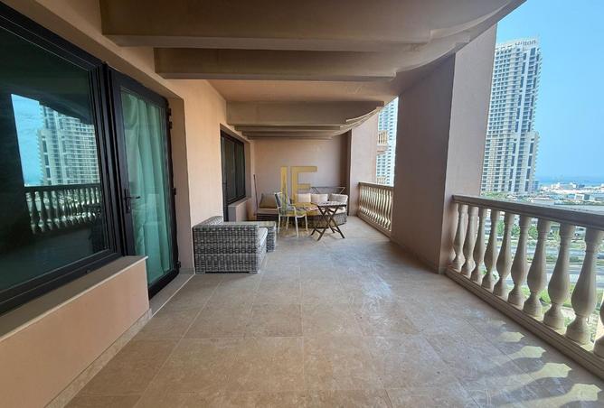 933901 - Property Image 2