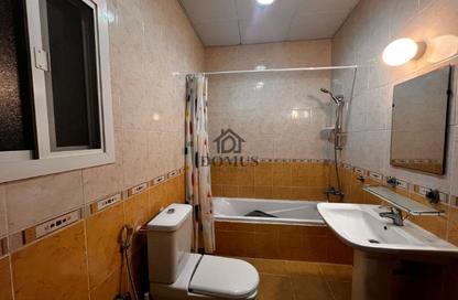 Apartment - 2 Bedrooms - 2 Bathrooms for rent in Al Zubair Bakkar Street - Al Sadd - Doha