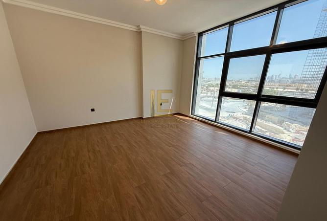 953598 - Property Image 3