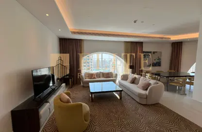 Apartment - 3 Bedrooms - 4 Bathrooms for rent in Floresta Gardens - Floresta Gardens - The Pearl Island - Doha