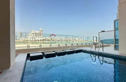 فيلا - 5 غرف نوم - 6 حمامات للايجار في ابراج باي - منطقة الأبراج - جزيرة اللؤلؤة - الدوحة