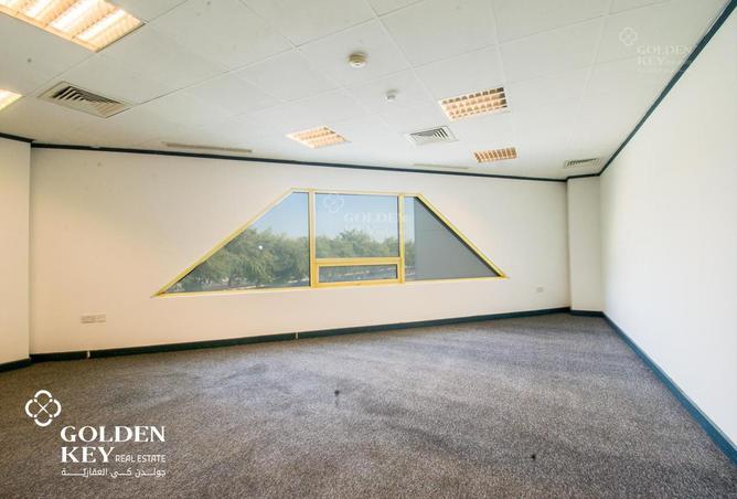 990041 - Property Image 3