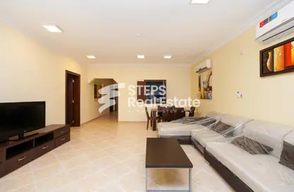 Living / Dining Room image for: Compound - 3 Bedrooms - 3 Bathrooms for rent in Al Thumama - Al Thumama - Doha, Image 1