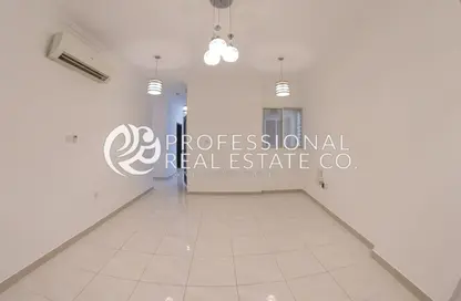 Apartment - 2 Bedrooms - 2 Bathrooms for rent in Old Airport Road - Old Airport Road - Doha