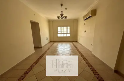 Empty Room image for: Apartment - 2 Bedrooms - 2 Bathrooms for rent in Doha Al Jadeed - Doha, Image 1