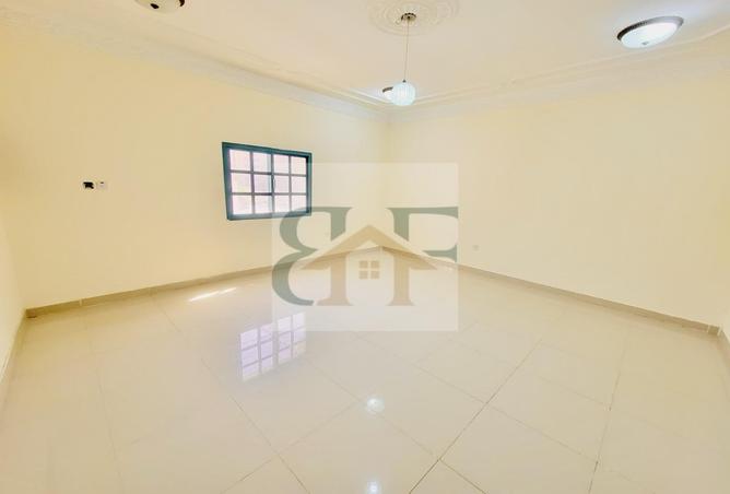 941468 - Property Image 2