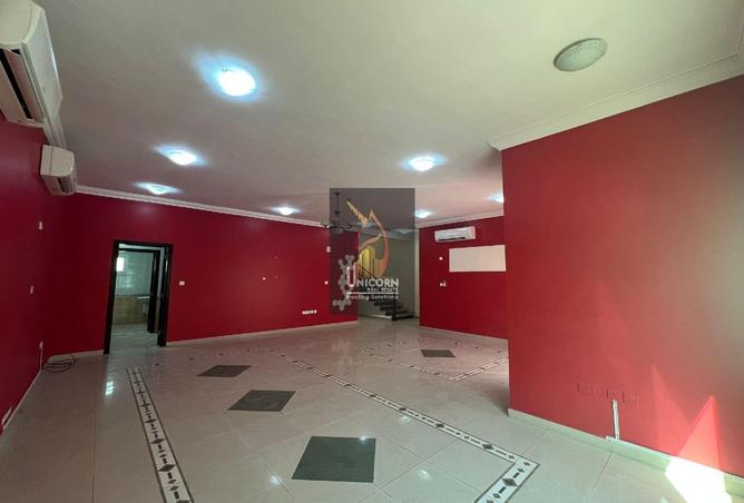 963612 - Property Image 2