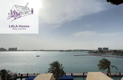 تاون هاوس - 2 غرف نوم - 3 حمامات للايجار في طريق بورتو الغربي - بورتو أرابيا - جزيرة اللؤلؤة - الدوحة
