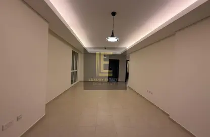 Apartment - 2 Bedrooms - 3 Bathrooms for sale in Viva West - Viva Bahriyah - The Pearl Island - Doha