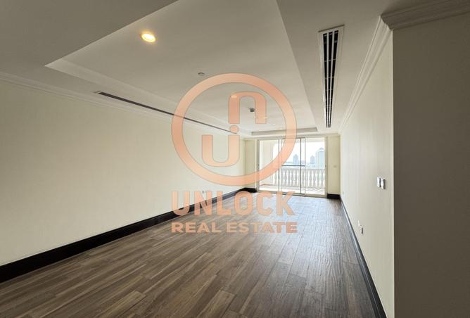 952915 - Property Image 2