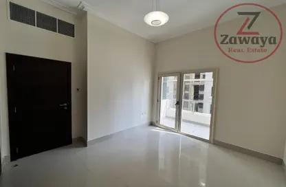 Empty Room image for: Apartment - 2 Bedrooms - 2 Bathrooms for rent in Marina Residences 195 - Marina District - Lusail, Image 1