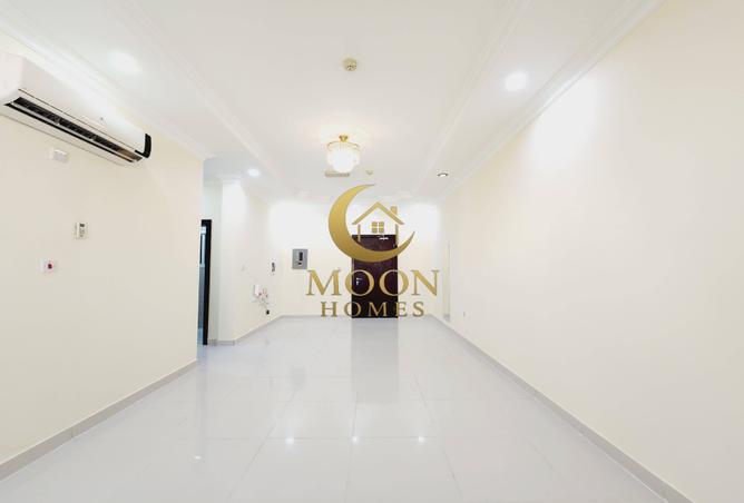 971813 - Property Image 2