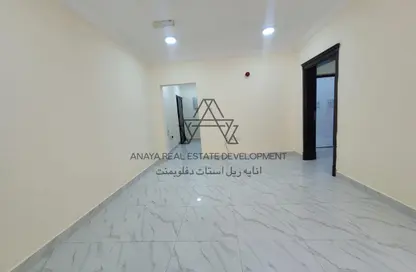 Apartment - 2 Bedrooms - 2 Bathrooms for rent in Bin Omran - Fereej Bin Omran - Doha