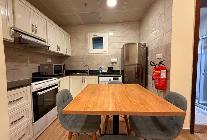 984220 - Property Image 2