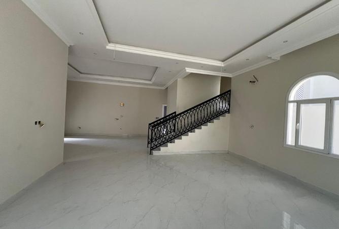 939742 - Property Image 3