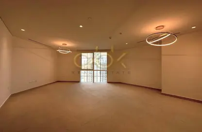 Apartment - 1 Bedroom - 2 Bathrooms for rent in Floresta Gardens - Floresta Gardens - The Pearl Island - Doha