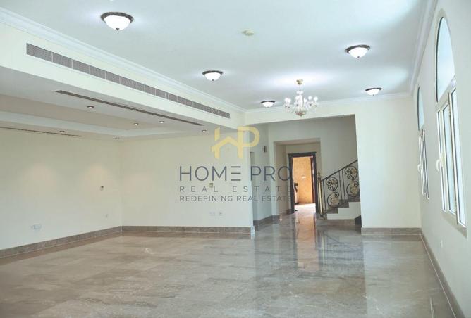 920462 - Property Image 2