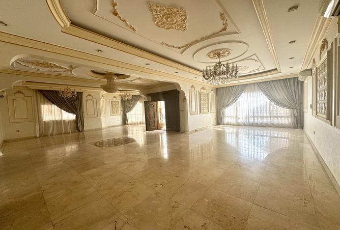 995713 - Property Image 2