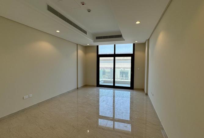 937593 - Property Image 2