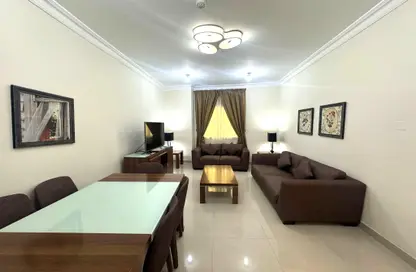 Apartment - 2 Bedrooms - 2 Bathrooms for rent in Umm Ghuwalina - Umm Ghuwailina - Doha