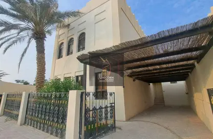 Compound - 4 Bedrooms - 5 Bathrooms for rent in Al Messila - Al Messila - Doha