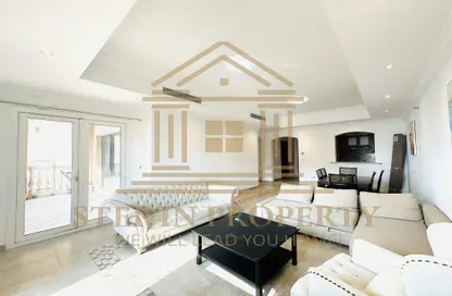 شقة - 2 غرف نوم - 3 حمامات للايجار في طريق بورتو الشرقي - بورتو أرابيا - جزيرة اللؤلؤة - الدوحة