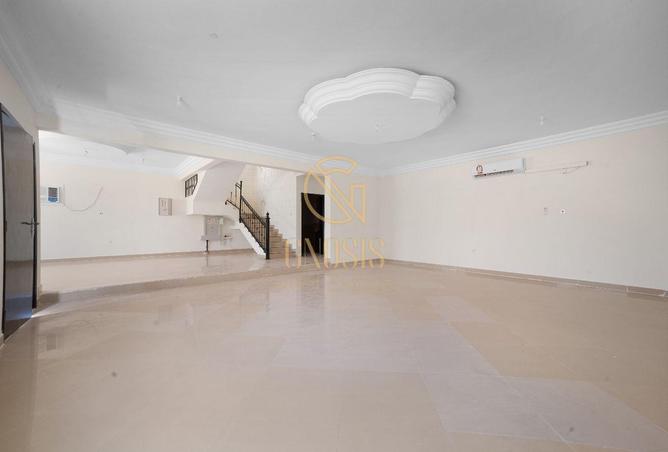 942968 - Property Image 2
