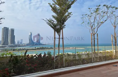 Apartment - 2 Bedrooms - 3 Bathrooms for rent in Crystal Residence - The Pearl Island - Doha