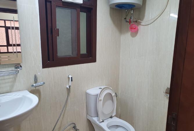 988701 - Property Image 3