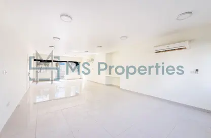 Villa - 4 Bedrooms - 5 Bathrooms for rent in Onaiza - Onaiza - Doha