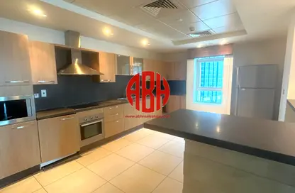 Apartment - 3 Bedrooms - 4 Bathrooms for rent in West Bay Tower - West Bay - West Bay - Doha