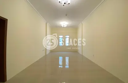 شقة - غرفة نوم - 2 حمامات للايجار في دي 22 - فوكس هيلز - الوسيل