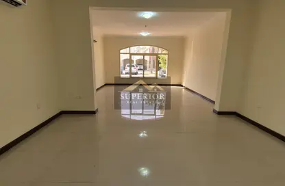 Villa - 3 Bedrooms - 3 Bathrooms for rent in Salwa Road - Al Aziziyah - Doha