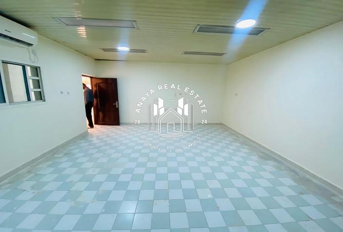 990898 - Property Image 3