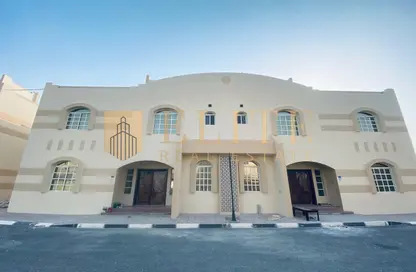 Villa - 5 Bedrooms - 4 Bathrooms for rent in Ain Khaled Villas - Ain Khaled - Doha