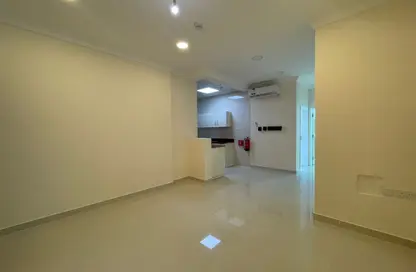 Apartment - 3 Bedrooms - 3 Bathrooms for rent in Old Airport Road - Old Airport Road - Doha