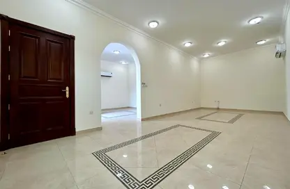 Villa - 7 Bedrooms - 6 Bathrooms for rent in Al Kharaitiyat - Al Kharaitiyat - Al Kharaitiyat - Umm Salal Mohammed