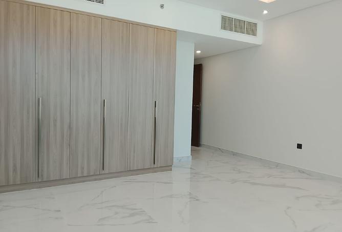 967620 - Property Image 3