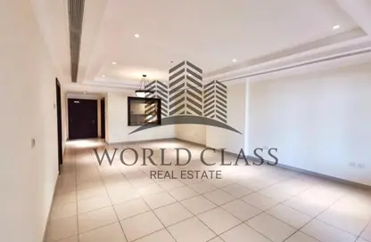 Apartment - 1 Bedroom - 2 Bathrooms for rent in West Porto Drive - Porto Arabia - The Pearl Island - Doha