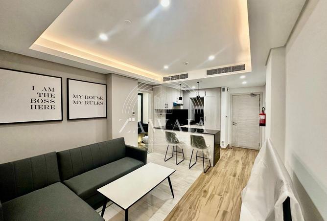 990399 - Property Image 3