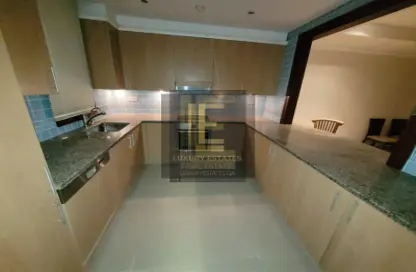 Apartment - 2 Bedrooms - 3 Bathrooms for rent in West Porto Drive - Porto Arabia - The Pearl Island - Doha
