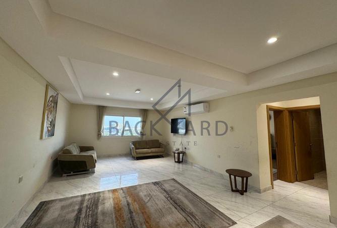 978668 - Property Image 2