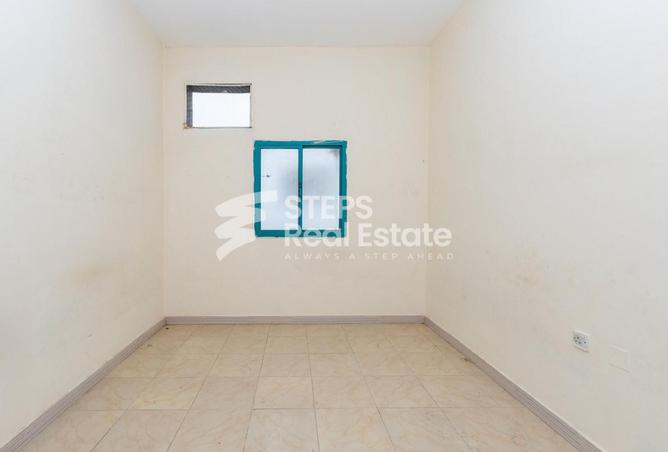 956870 - Property Image 2